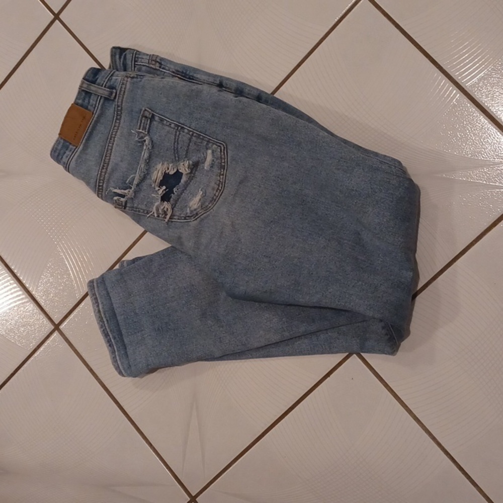 4/$80 American Eagle Distressed Stretch Denim Jeans - Size 4